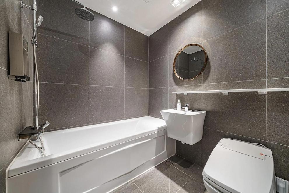 Brown-Dot Hotel Geomdan Inczhon Zewnętrze zdjęcie