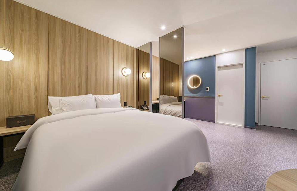 Brown-Dot Hotel Geomdan Inczhon Zewnętrze zdjęcie