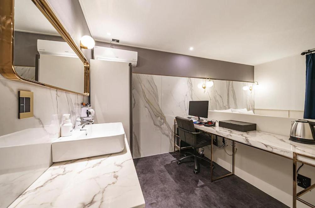 Brown-Dot Hotel Geomdan Inczhon Zewnętrze zdjęcie